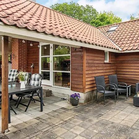 Seaside Serenity In Vejlby Fed-by Traum Ferienhaus *